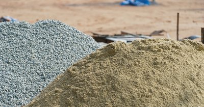 Mit Sand Beton mischen: Anleitung