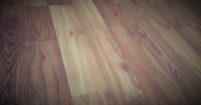 Klick Vinyl verlegen auf Estrich: So geht's