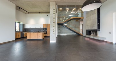 Fußbodenheizung auf Estrich verlegen