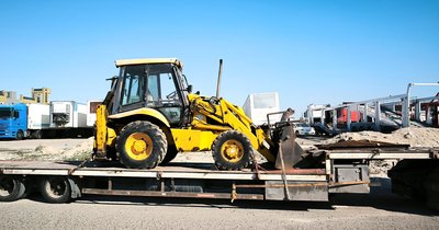 Anhänger & Baumaschinen Vermietung Jolk