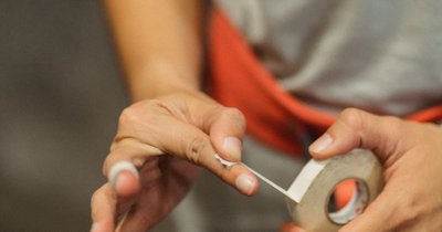 Estrich Randdämmstreifen mit Folie verlegen