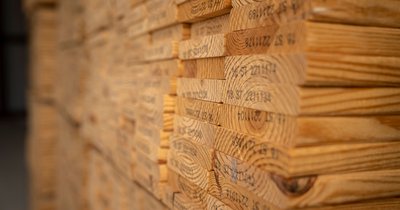 Holz Baustoff: Qualität und Kosten