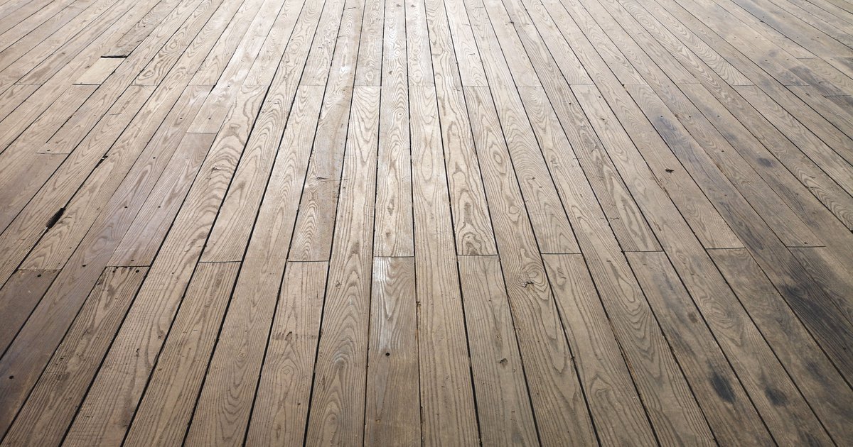 Holzdielen auf Estrich verlegen: Anleitung