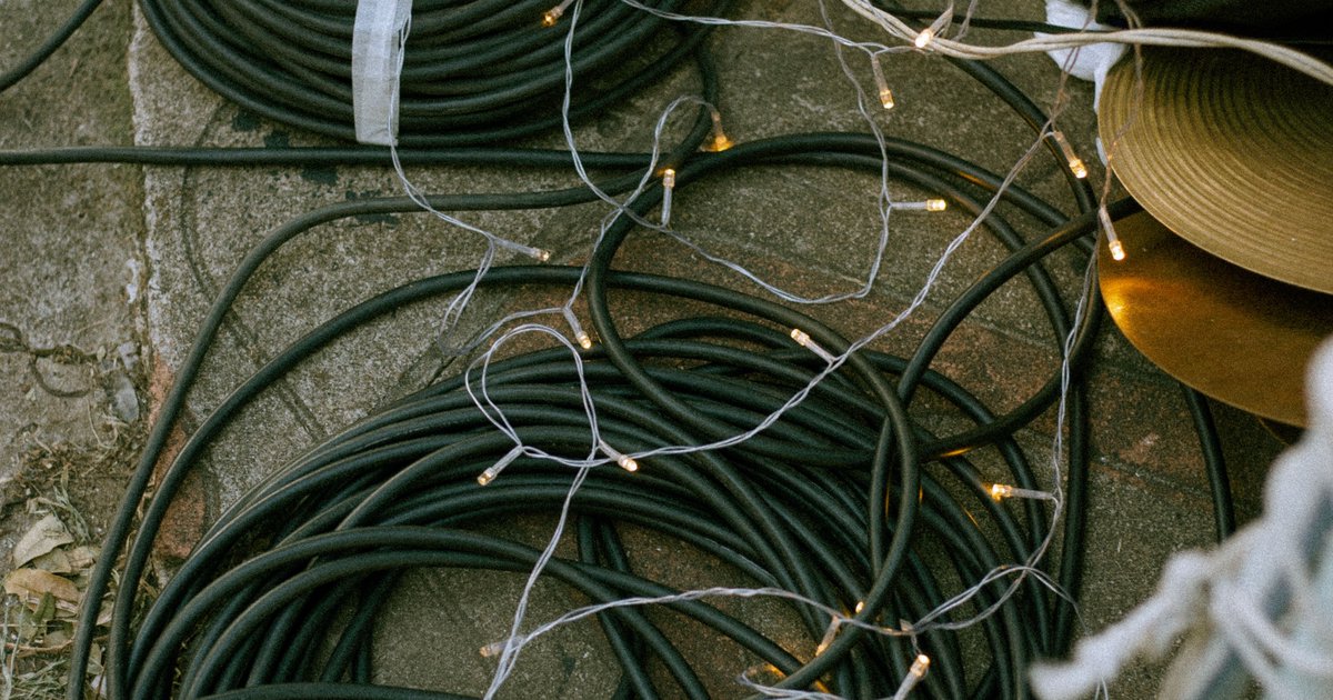 Kabel unter Estrich verlegen: Sicherheit und Regeln